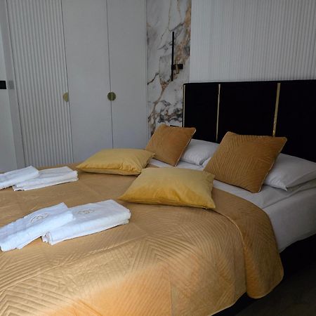 Apartament Stone Hill Z Basenem I Widokiem Na Gory シクラルスカ・ポレンバ エクステリア 写真